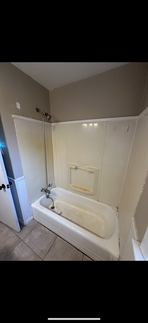 Bathroom before renovation